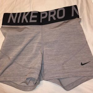 Light grey nike pro